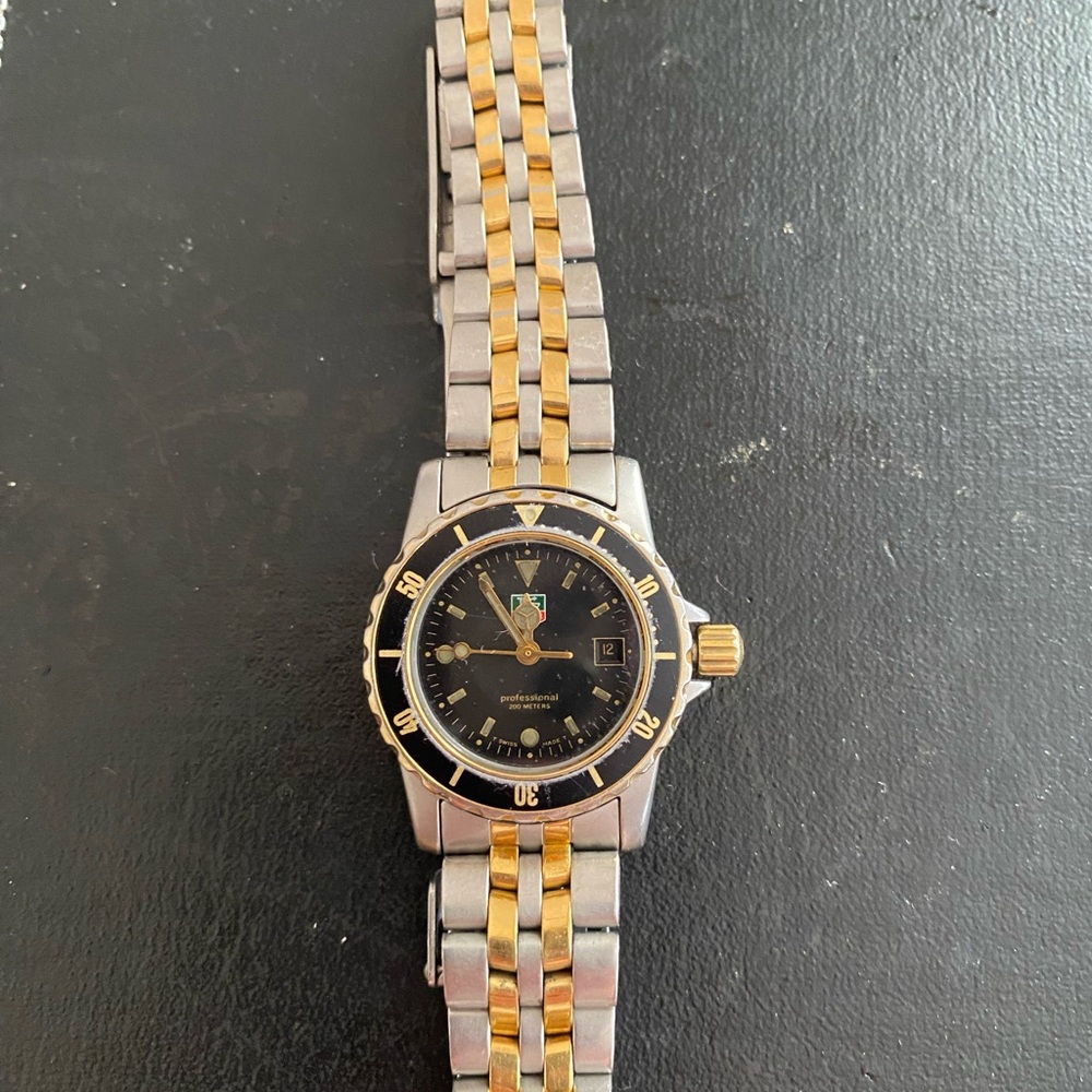 Tag Heuer Women’s Watch, Needs New Battery,  Normal Wear, Beautiful Piece.